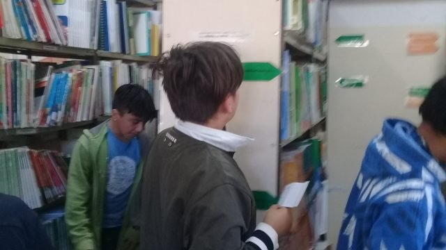 مبادرة تطوعية تعيد تأهيل مكتبة مدرسية مهجورة