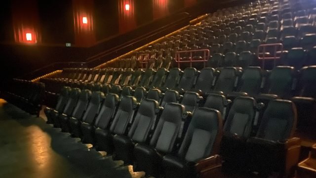 بالصور: مباراة القمة من المدرجات
